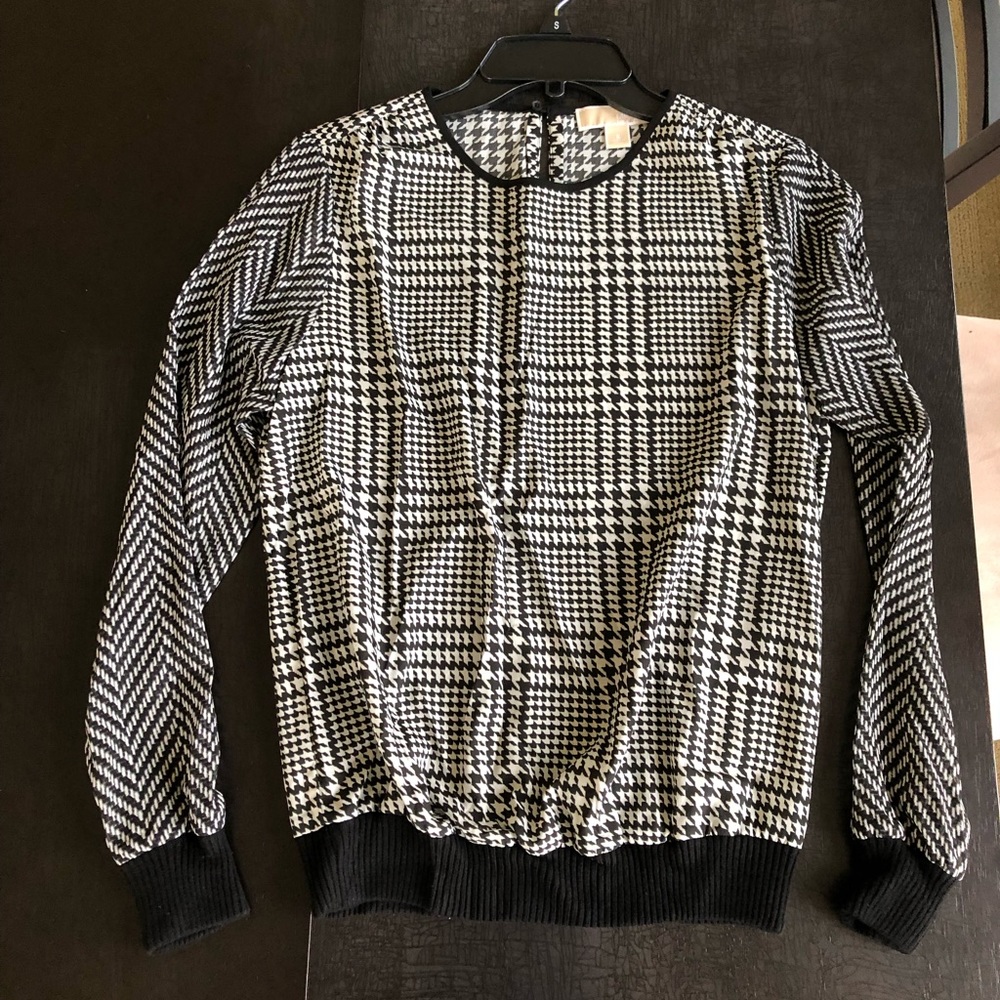 MICHAEL KORS- pattern black and white blouse